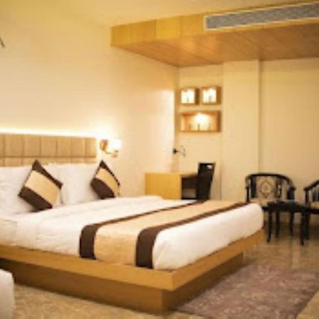 Hotel Aditya Residency بوبال المظهر الخارجي الصورة
